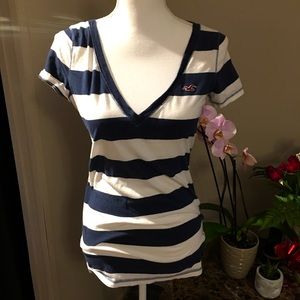 Stripped V neck t-shirt
